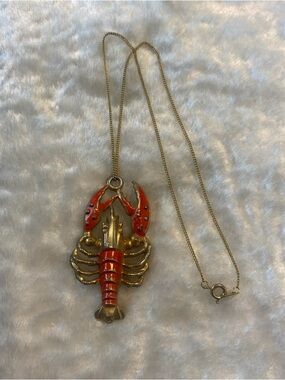 🍀VTG Red & Gold Lobster Pendant Necklace